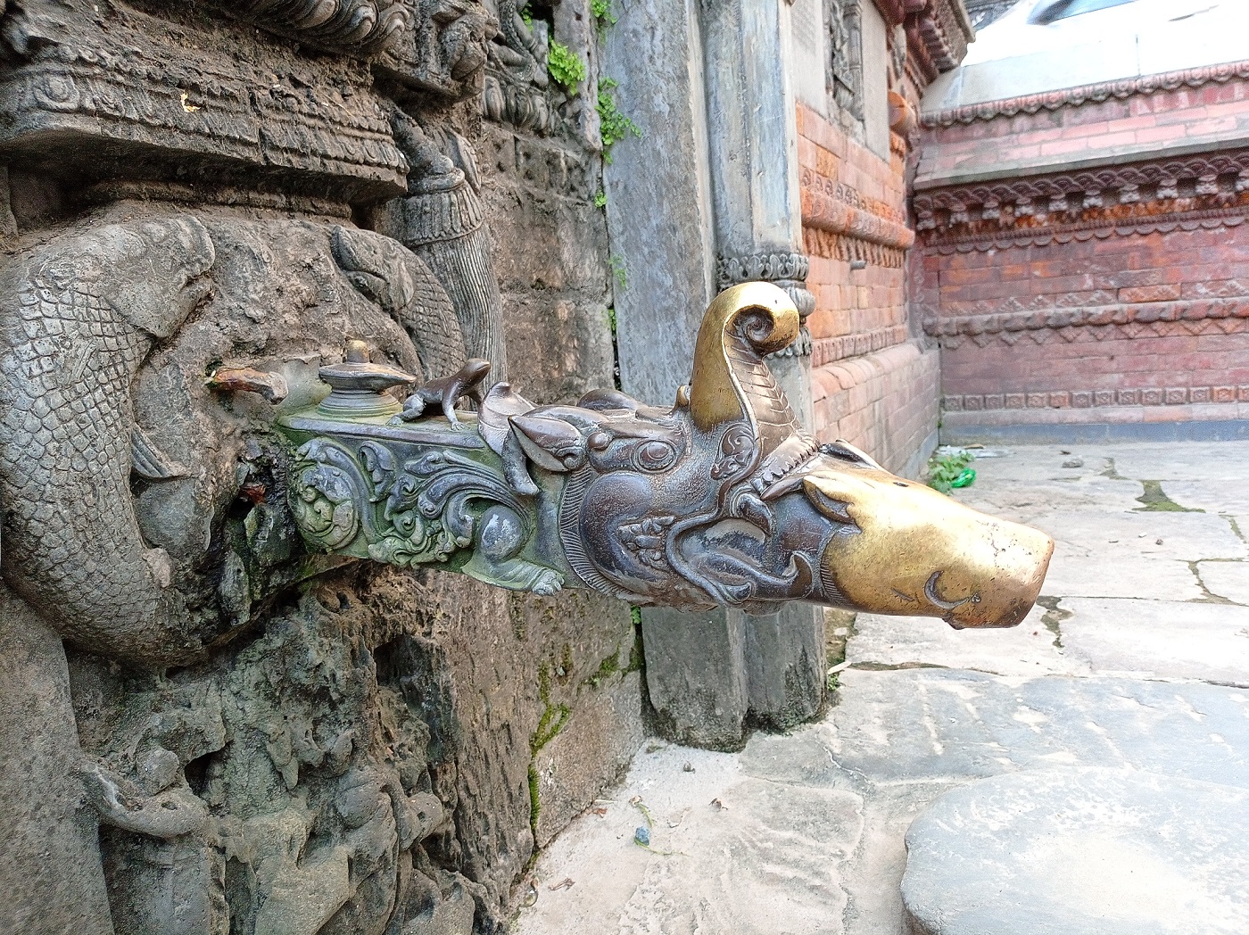 The original Nuga: hiti in Patan